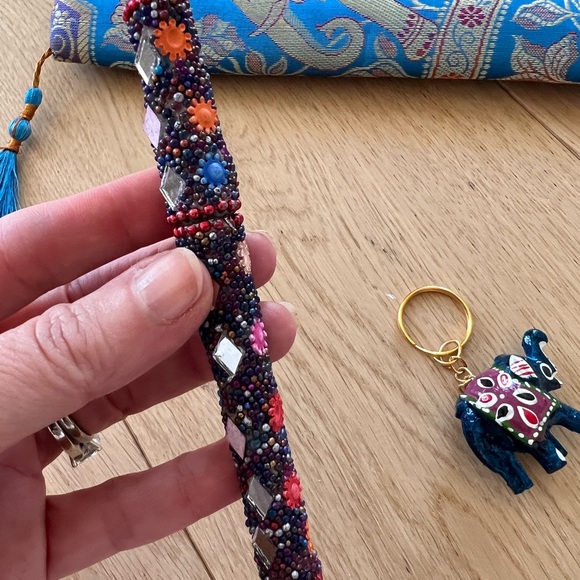 Blue Silk Elephant Clutch, Mosaic Pen and keyring. 3 pc set - Picture 5 of 12